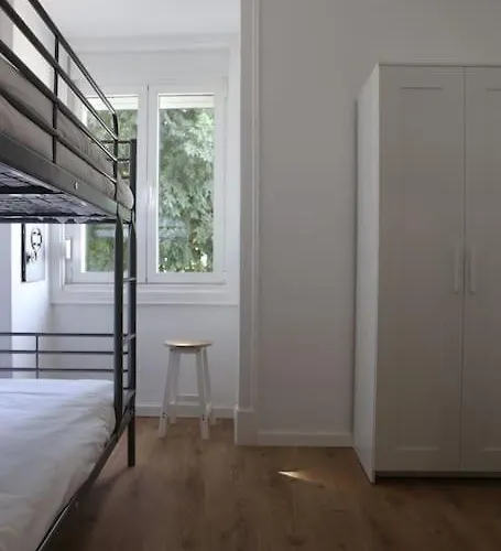 Near The River 3 Bedrooms Flat, With Ac For 9 Appartement