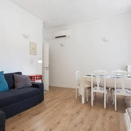 Near The River 3 Bedrooms Flat, With Ac For 9 * Lisbona