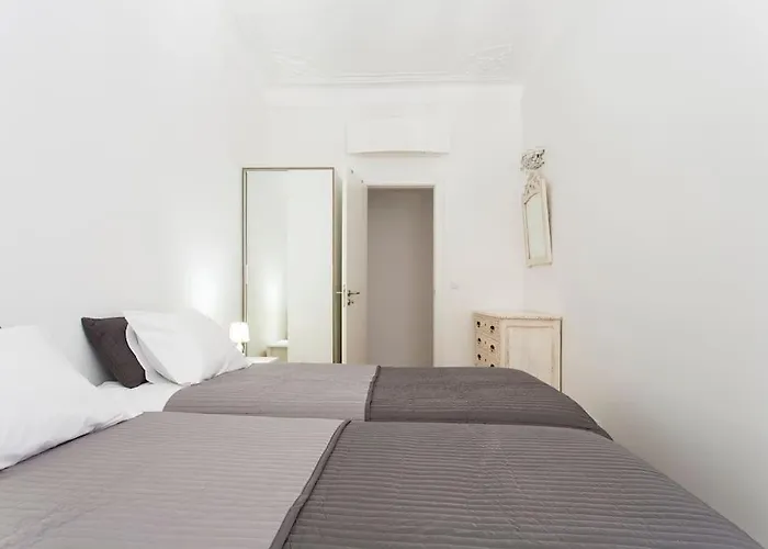 Near The River 3 Bedrooms Flat, With Ac For 9 * Lisboa
