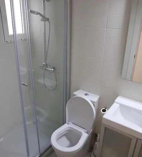 Near The River 3 Bedrooms Flat, With Ac For 9 Apartamento