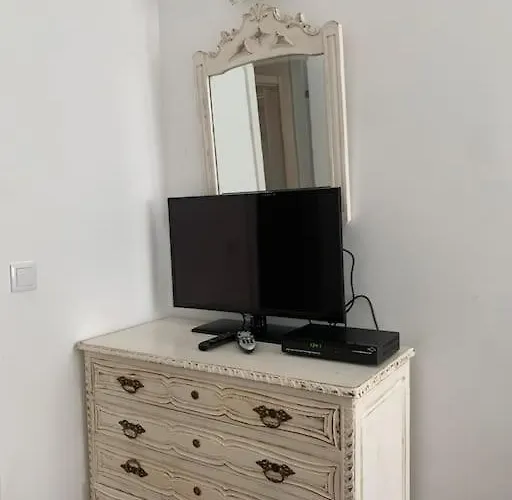 Near The River 3 Bedrooms Flat, With Ac For 9 Apartamento