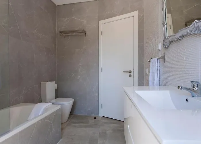 Near The River 3 Bedrooms Flat, With Ac For 9 Apartamento *