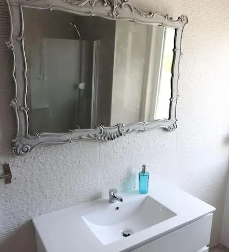 Near The River 3 Bedrooms Flat, With Ac For 9 Apartamento *